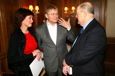 Könyvbemutató-stock-foto