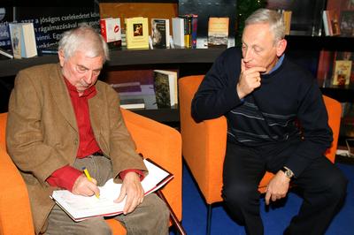 Megjelent Bacsó Péter filmkönyve-stock-foto