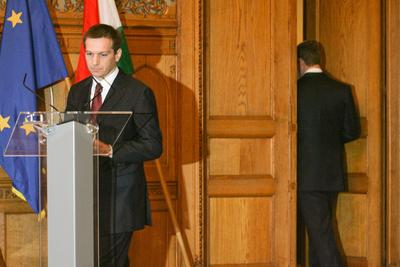 Sajtótájékoztató a miniszterelnök jelölt személyéről-stock-foto