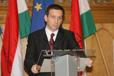 Sajtótájékoztató a miniszterelnök jelölt személyéről-stock-foto