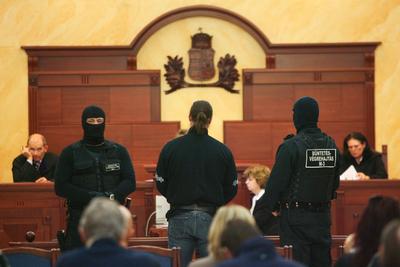 Helyben hagyták Budaházy büntetését-stock-foto