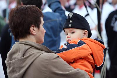 Gyerekeket is avatott a Magyar Gárda-stock-foto