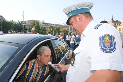 Elrajtolt a Magyar Borok Útja Rally-stock-foto