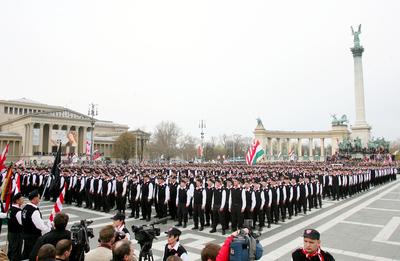 Új tagokkal bővült a Magyar Gárda-stock-foto