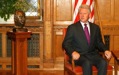 Bill Clinton Budapesten-stock-foto