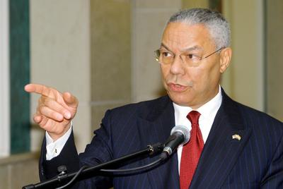 Colin Powell Budapesten-stock-foto