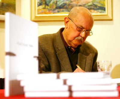 Rajzok és írások – Makovecz Imre könyvbemutatója-stock-foto