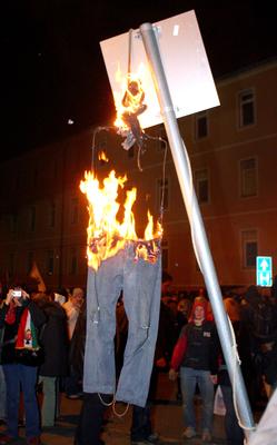 MÖM nagygyűlés a Blaha Lujza téren-stock-foto