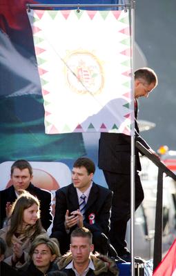 A Fidesz ünnepi nagygyűlése az Erzsébet-hídnál-stock-foto
