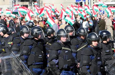 Ünnepi megemlékezés a Petőfi szobornál-stock-foto