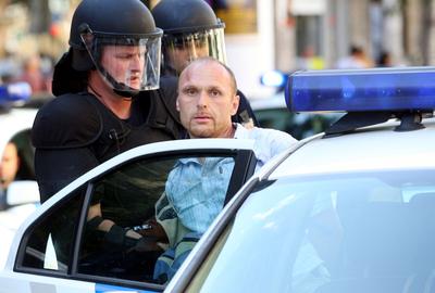 Megdobálták és szidalmazták a melegeket-stock-foto