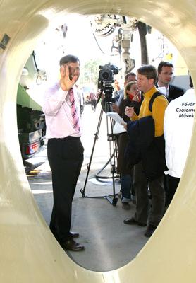 Demszky a csőben-stock-foto