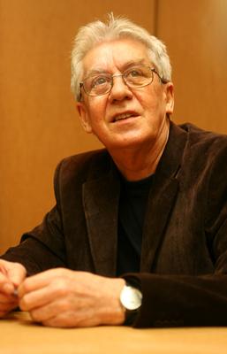 Hosszú idő után jelent meg újra a rajongók előtt Cseh Tamás-stock-foto