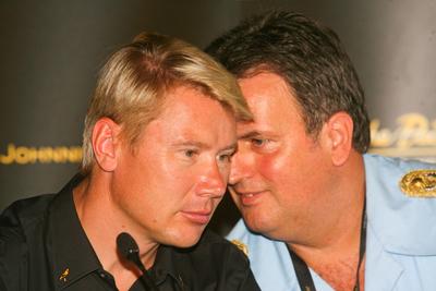Mika Hakkinen Budapesten kampányol-stock-photo