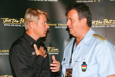 Mika Hakkinen Budapesten kampányol-stock-photo