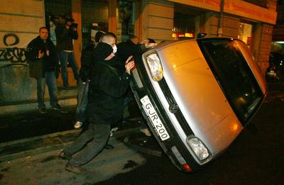 Molotovval ünnepelt a Magyar Önvédelmi Mozgalom-stock-foto