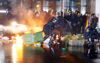 Molotovval ünnepelt a Magyar Önvédelmi Mozgalom-stock-foto