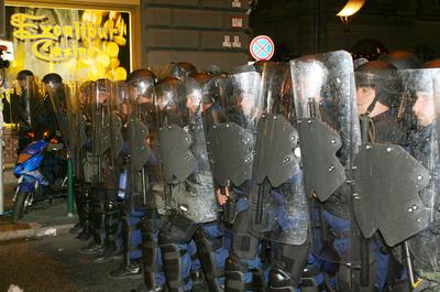 Molotovval ünnepelt a Magyar Önvédelmi Mozgalom-stock-foto