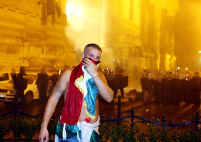 Ostrom az MTV székház ellen-stock-foto