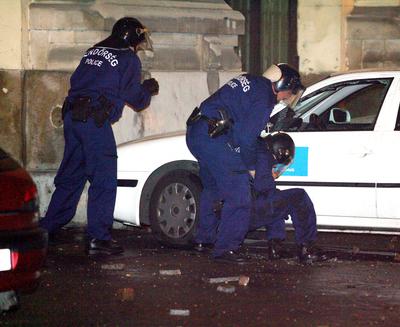 Ostrom az MTV székház ellen-stock-foto