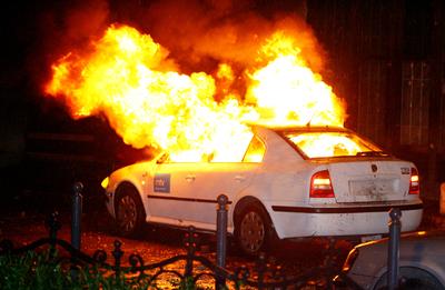 Ostrom az MTV székház ellen-stock-foto