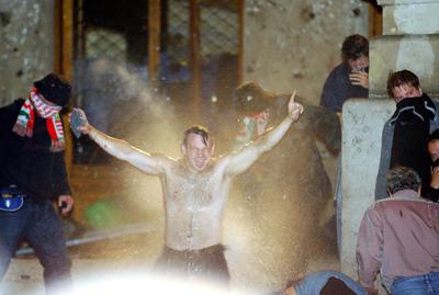 Ostrom az MTV székház ellen-stock-foto