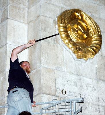 Ostrom az MTV székház ellen-stock-foto