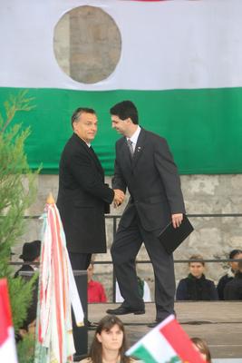 Felavatták a nagytétényi Országzászlót-stock-foto