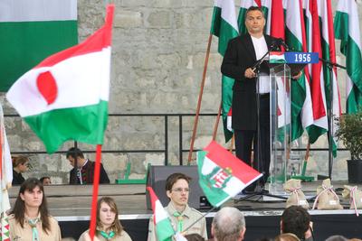 Felavatták a nagytétényi Országzászlót-stock-foto