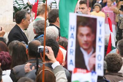 Felavatták a nagytétényi Országzászlót-stock-foto