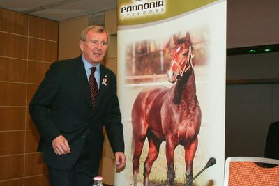 Magyar vállalkozók fogtak össze Overdose érdekében-stock-foto