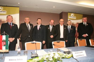 Magyar vállalkozók fogtak össze Overdose érdekében-stock-foto