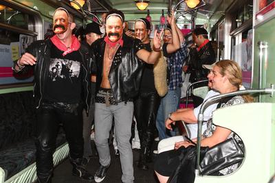 Nagy Ferók a metróban-stock-foto