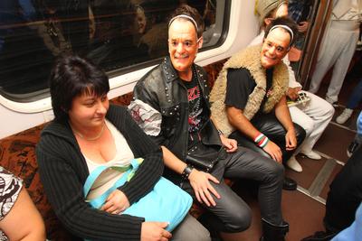 Nagy Ferók a metróban-stock-foto