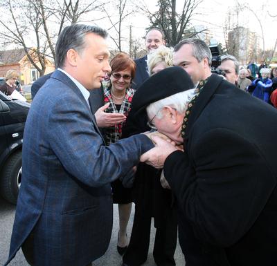 Orbán Viktor az Esti Frizbiben-stock-photo