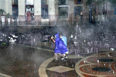 Vihar augusztus 20-án-stock-foto