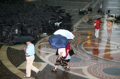 Vihar augusztus 20-án-stock-foto