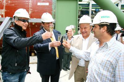 Fúrópajzs keresztelő az Etele téren-stock-foto