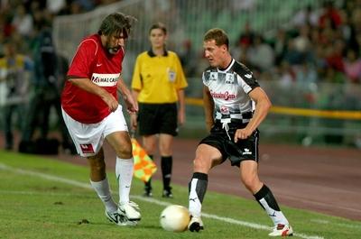 A pilóták nyerték a jótékonysági labdarúgó-mérkőzést-stock-foto