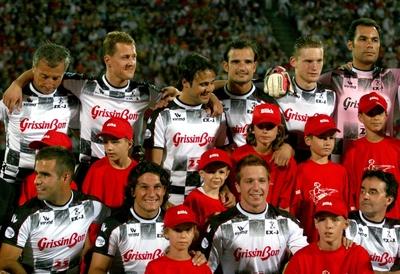 A pilóták nyerték a jótékonysági labdarúgó-mérkőzést-stock-foto