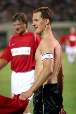 A pilóták nyerték a jótékonysági labdarúgó-mérkőzést-stock-foto