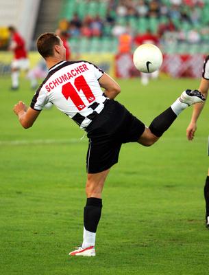 A pilóták nyerték a jótékonysági labdarúgó-mérkőzést-stock-foto