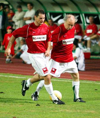 A pilóták nyerték a jótékonysági labdarúgó-mérkőzést-stock-foto