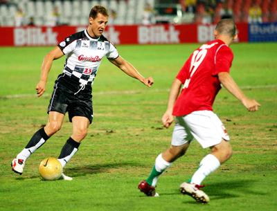 A pilóták nyerték a jótékonysági labdarúgó-mérkőzést-stock-foto