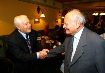 Születésnapi ajándék Göncz Árpádnak-stock-foto