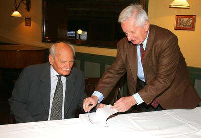 Születésnapi ajándék Göncz Árpádnak-stock-foto