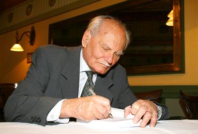 Születésnapi ajándék Göncz Árpádnak-stock-foto