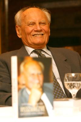 Születésnapi ajándék Göncz Árpádnak-stock-foto