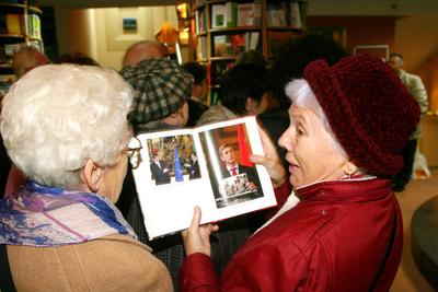 Bemutatták Gyurcsány Ferenc blogkötetét-stock-foto