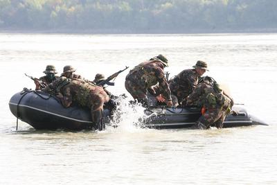 Bevetési Irány 2009 hadgyakorlat-stock-foto